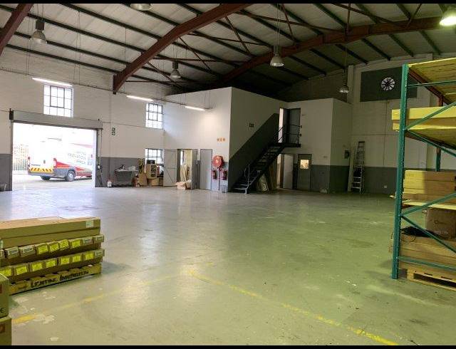 INDUSTRIAL PROPERTY TO RENT IN PAARDEN EILAND